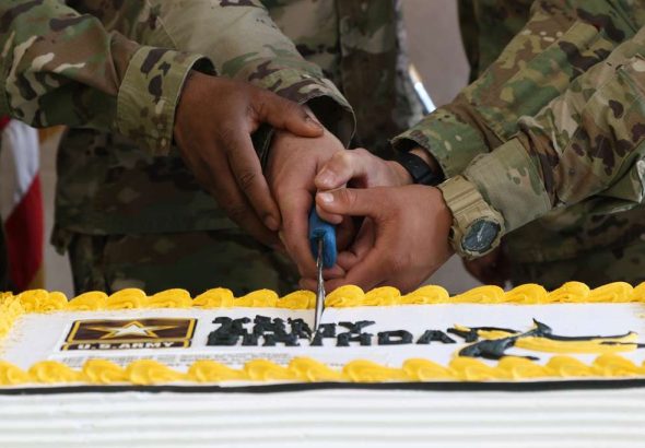 us-army-soldiers-cut-into-a-cake-during-a-birthday-d1f343-1024